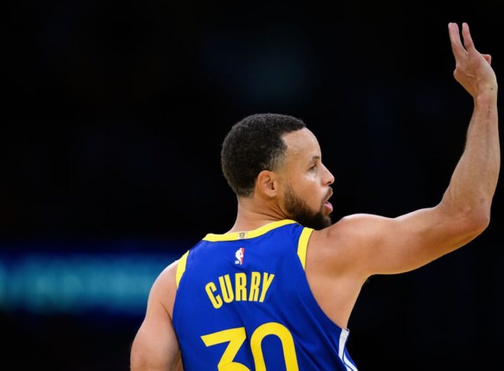 Warriors' Stephen Curry out 10 more days with knee issue