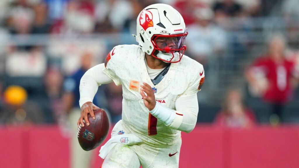 Kyler Murray signs with Vikings, 'cannot wait' to touch field