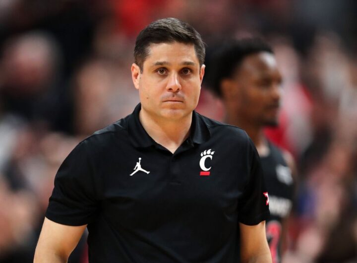 Tracking the latest men's college basketball coaching carousel buzz