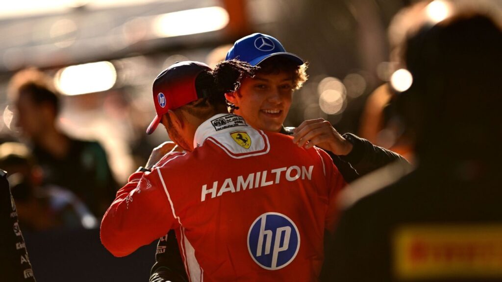 Chinese Grand Prix: Lewis Hamilton brands Kimi Antonelli's record pole an 'amazing achievement'