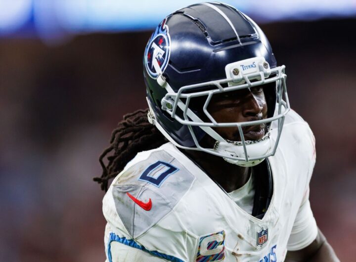 Source: Calvin Ridley staying with Titans on restructured deal