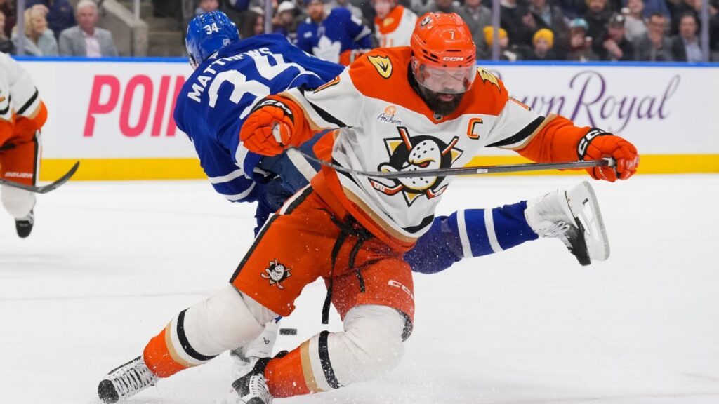 Leafs call for harsher punishment of Gudas for hit on Matthews