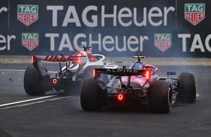 Esteban Ocon, Haas F1 Team, Franco Colapinto, Alpine crash