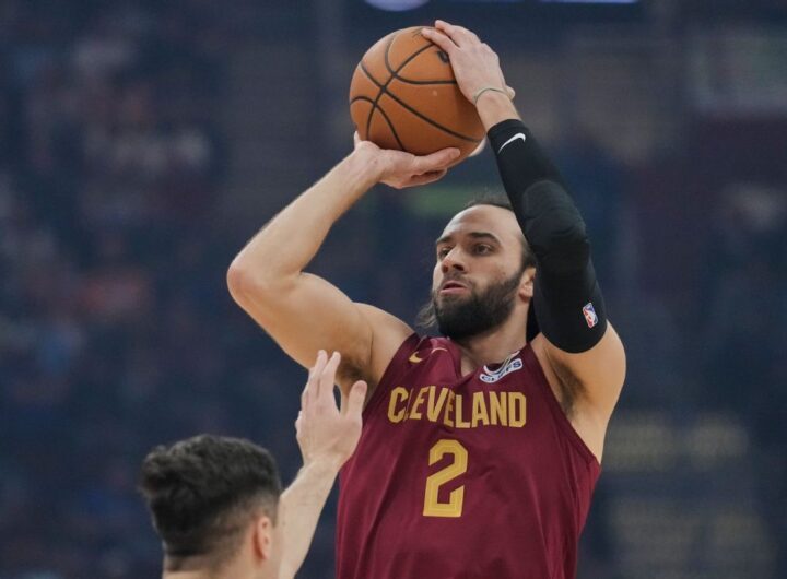 Max Strus (foot) scores 24 in season debut for Cavaliers