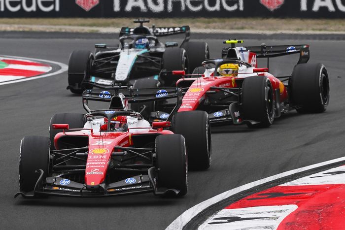Charles Leclerc, Ferrari, Lewis Hamilton, Ferrari, George Russell, Mercedes