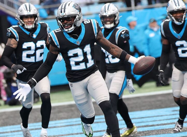 Safety Nick Scott returns to Panthers on 1-year deal