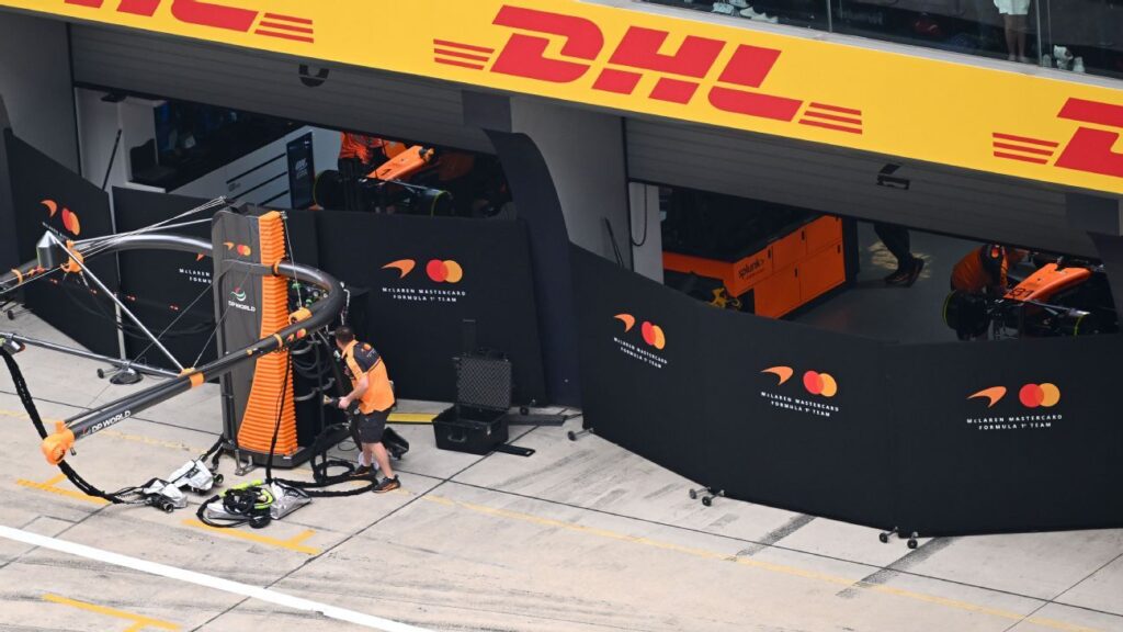 McLaren launches Mercedes investigation after double Chinese GP disaster