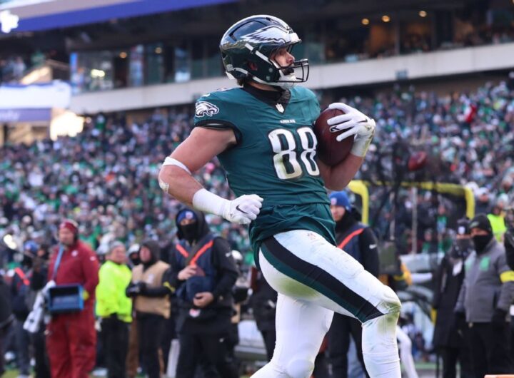 Sources: Dallas Goedert stays with Eagles on new 1-year deal