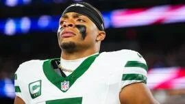 Justin Fields trade grades: Chiefs take smart swing on Patrick Mahomes' new backup QB