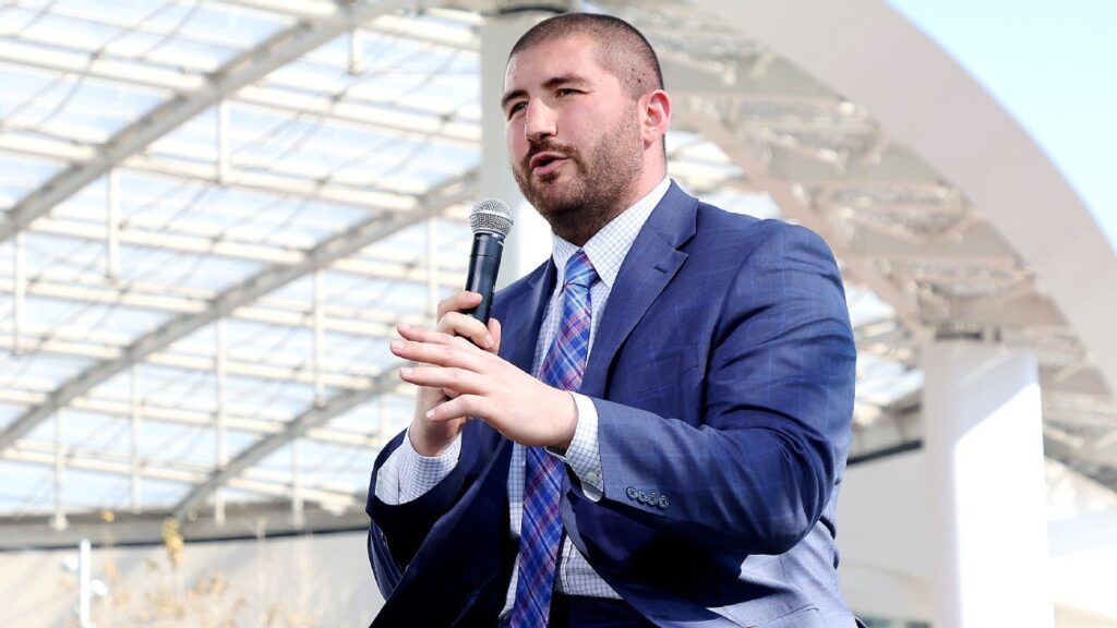 NFLPA elects former OL JC Tretter as next executive director