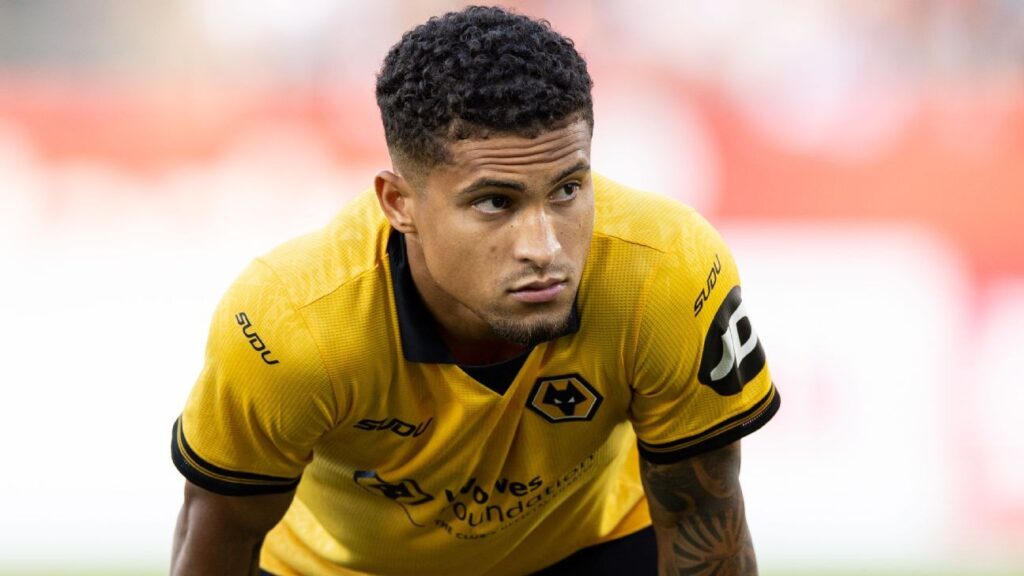 Transfer rumors, news: Liverpool, Man Utd want Wolves' Gomes