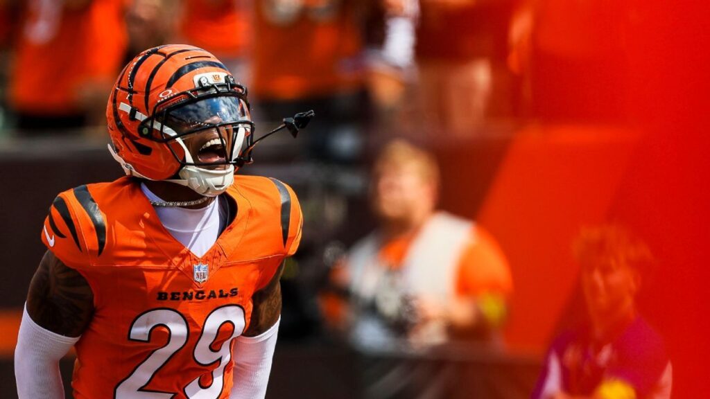 CB Cam Taylor-Britt signs with Colts, rejoins DC Lou Anarumo