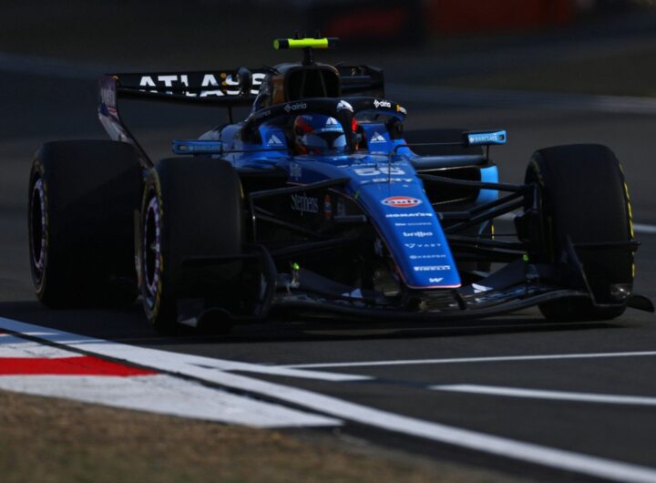 How Sainz outsmarted rival with 'fake DRS train' to score points in China