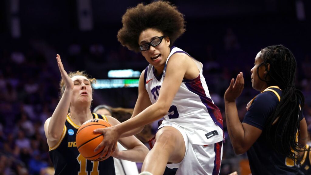 Women's March Madness live tracker: Updates from Friday's first round