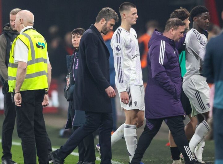 Michael Carrick slams 'astonishing' penalty calls in Man United draw