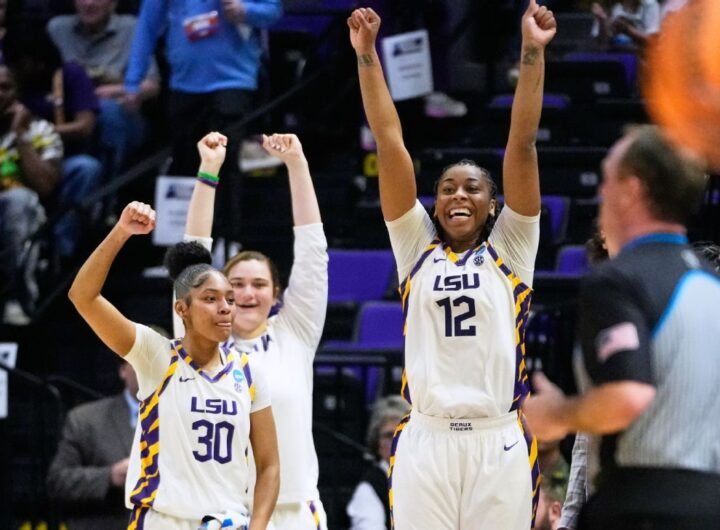 Women's March Madness Day 1: First-round scores, analysis
