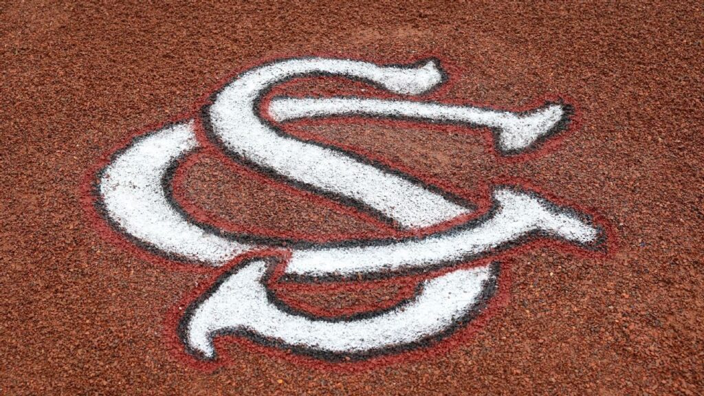 Mainieri out as South Carolina's baseball coach in 2nd season