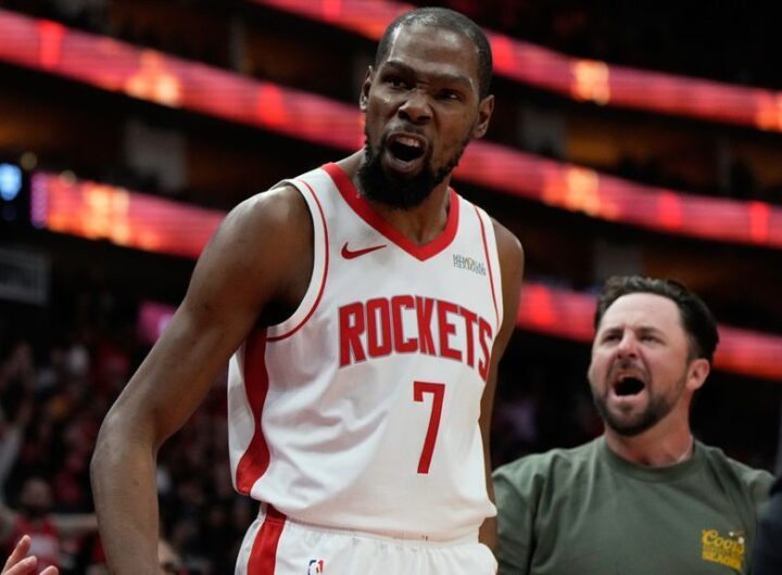 Kevin Durant passes Michael Jordan for fifth on scoring list