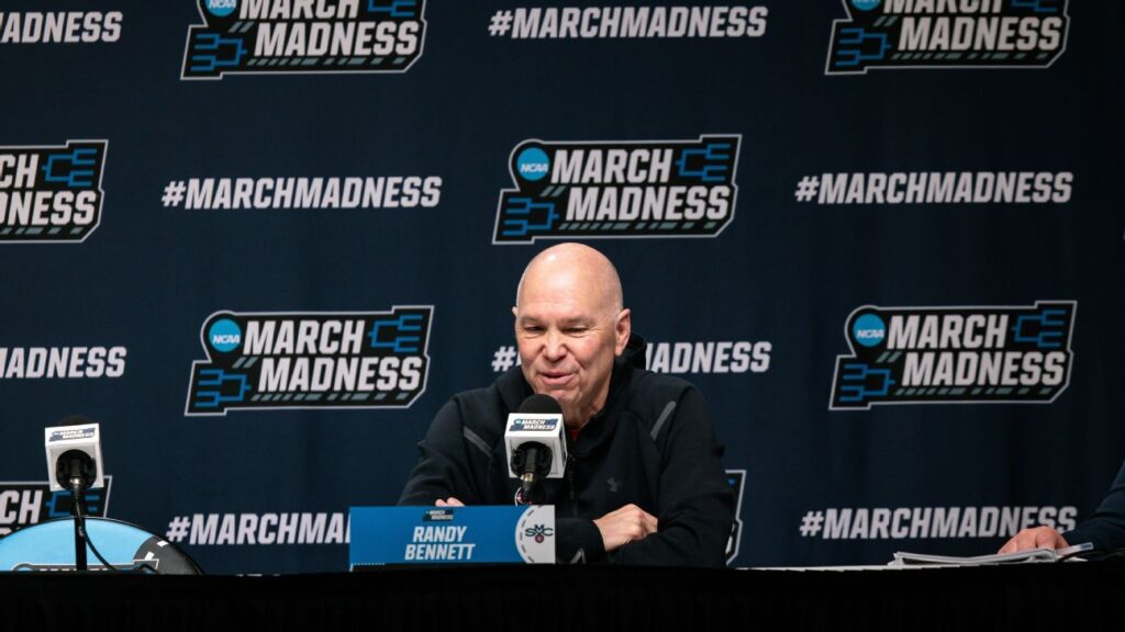 Arizona St. hires Bennett as HC; Saint Mary's to promote McConnell