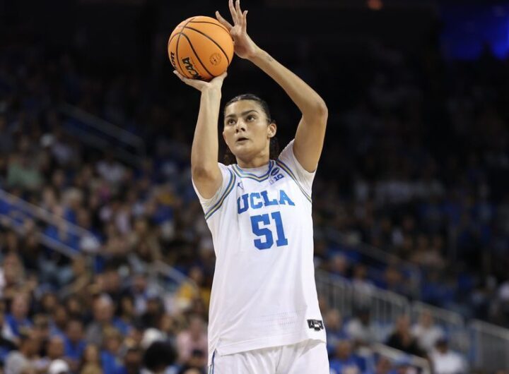 Lauren Betts erupts for 35 as UCLA rolls past Oklahoma State