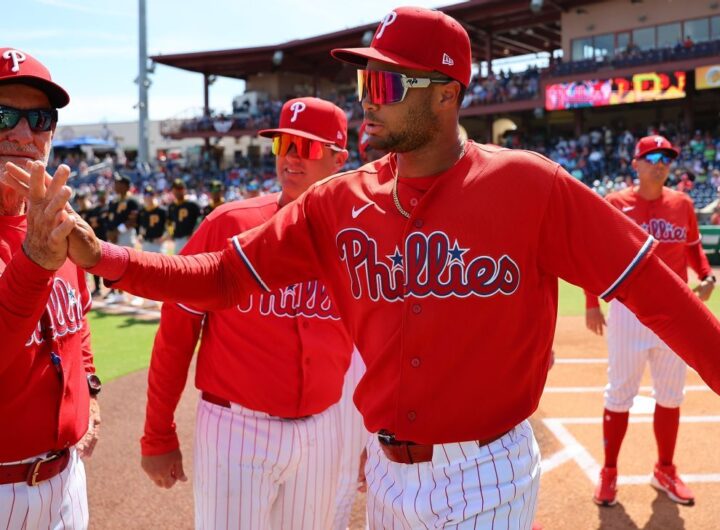 Rookie Justin Crawford to start in center field for Phillies