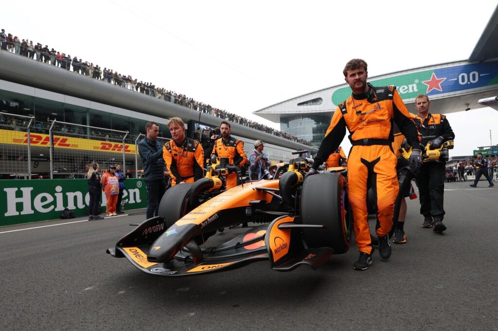 What really caused McLaren's Chinese GP double DNS?