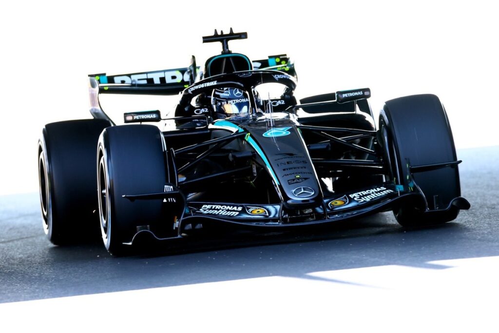 Russell leads Antonelli in FP1 by 0.026s