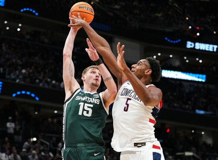 Men's March Madness live tracker: Updates from every Sweet 16 game Friday