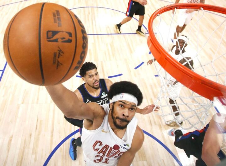 Jarrett Allen lifts Cavs in return from injury, nets 18 in blowout over Heat