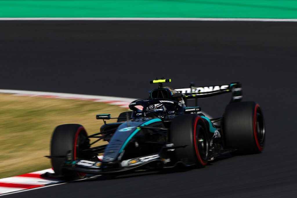 Mercedes takes 1-2 as Kimi Antonelli fastest in FP3
