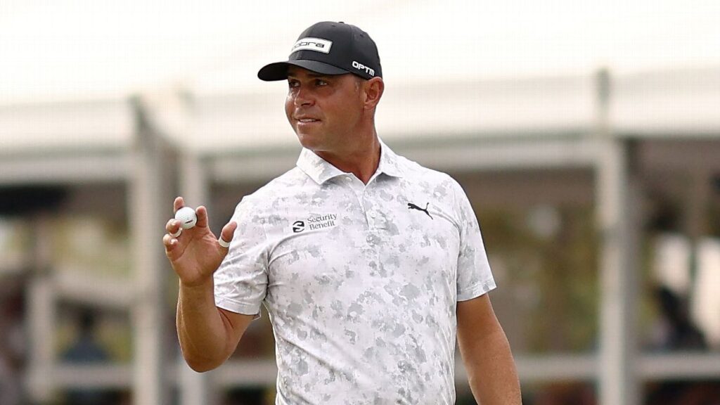 Woodland up 1 in Houston for first 54-hole lead since 2019