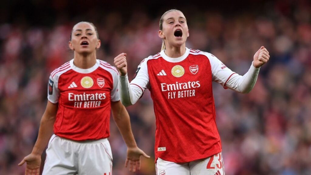 Alessia Russo nets hat trick as Arsenal thrash Tottenham