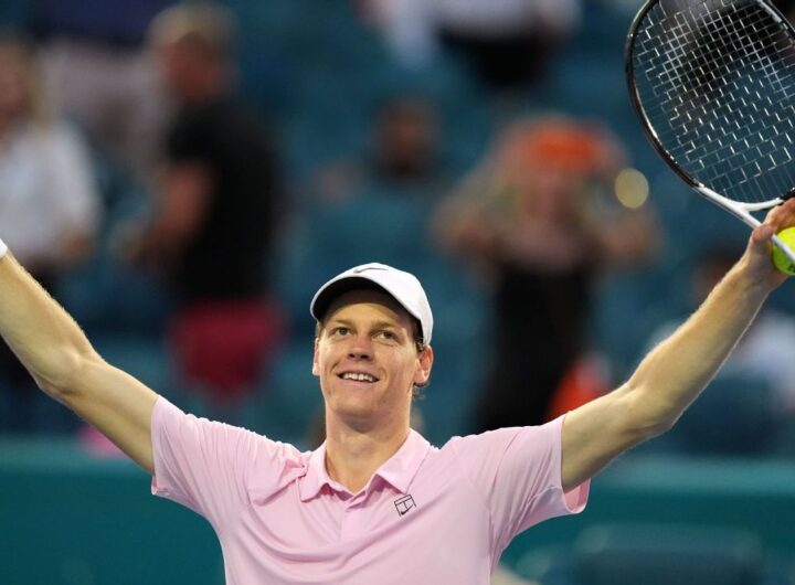 Jannik Sinner beats Jiri Lehecka to win Miami Open