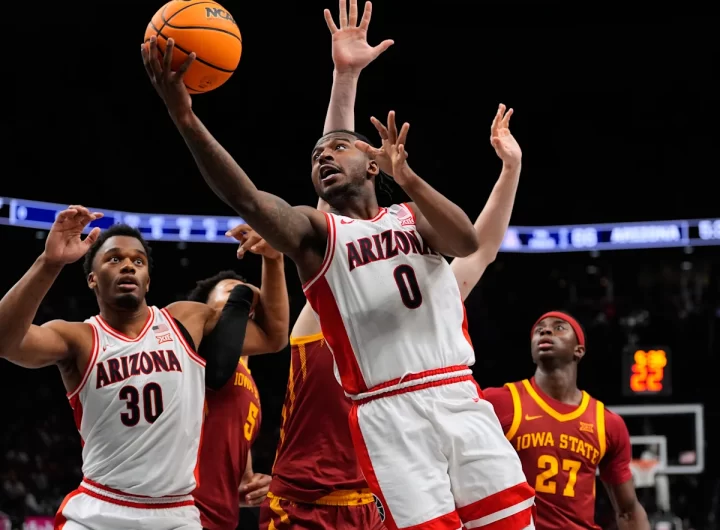 Jaden Bradley's buzzer beater gives Arizona an 82-80 Big 12 tournament win over Iowa State