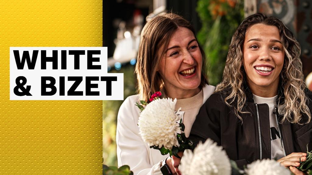 Ellen White discusses pregnancy with Manchester United's Celin Bizet Donnum