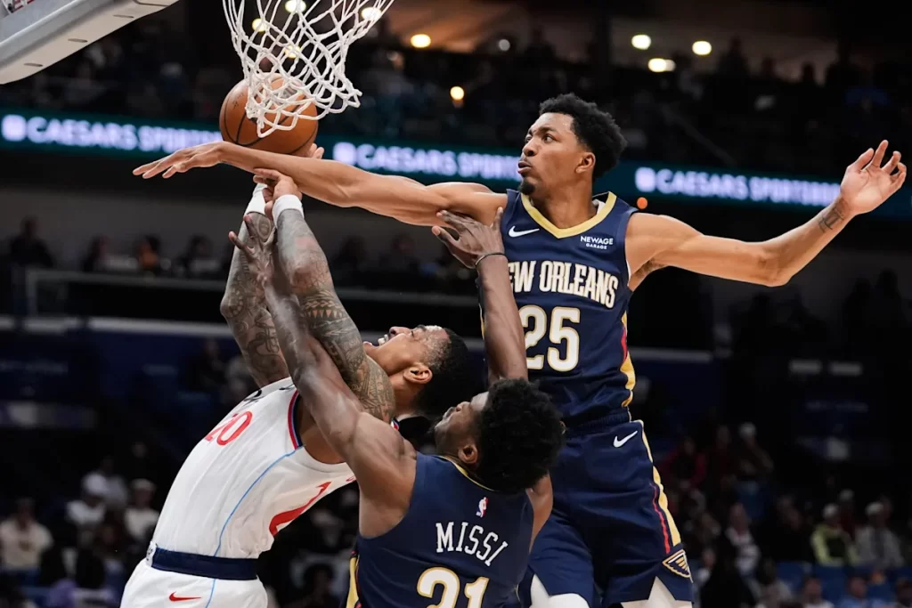 Bey scores 25 points and Murphy 23 to pace Pelicans to 124-109 victory over Clippers