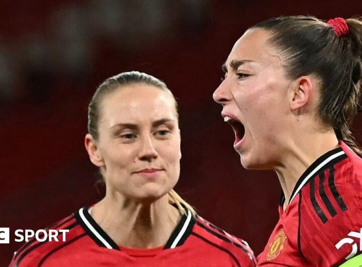 Manchester United refuse to give up on Champions League dream