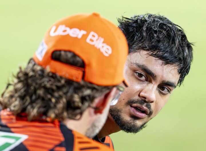 Batting-heavy Sunrisers Hyderabad hopes to bowl rivals over