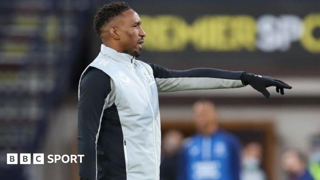 Jermain Defoe: Former Tottenham striker named boss of National League Woking