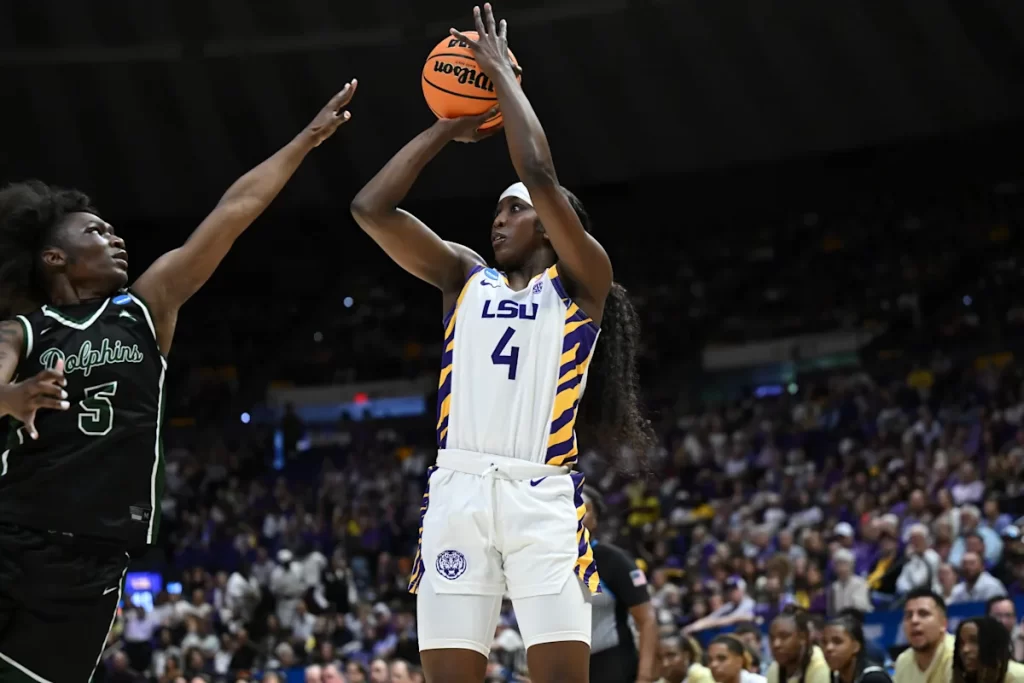 March Madness 2026: NCAA women's tournament games, players to watch on Sunday, including No. 1 Texas, No. 2 seeds Michigan and LSU