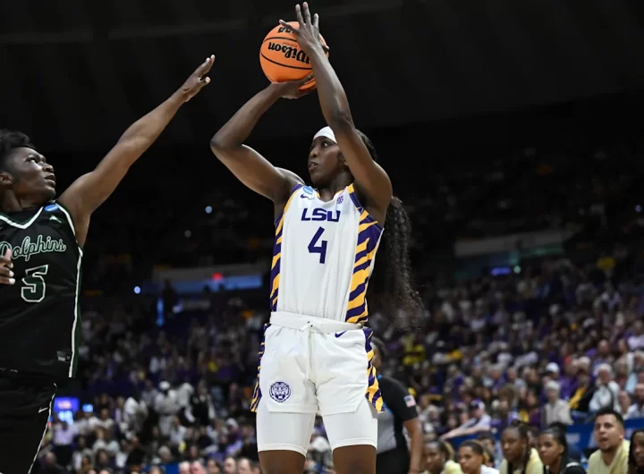 March Madness 2026: NCAA women's tournament games, players to watch on Sunday, including No. 1 Texas, No. 2 seeds Michigan and LSU