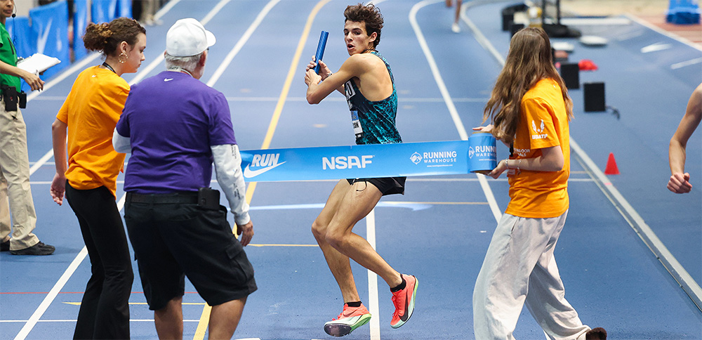 Nike Indoor Boys — Massive Mantecon Quadruple