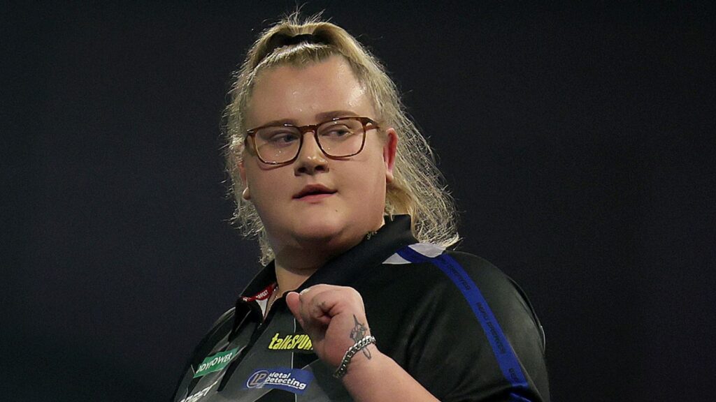 Beau Greaves bounces back to start a new winning streak with back-to-back titles in Women's Series | Darts News