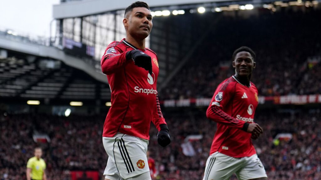 Man Utd 3-1 Aston Villa: Gary Neville believes it is still right for Casemiro to depart Old Trafford despite latest set-piece heroics | Football News