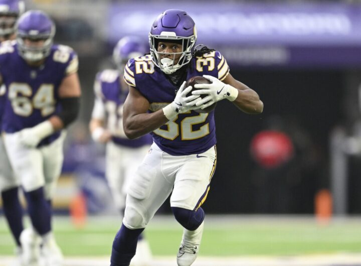 Saints sign RB Ty Chandler