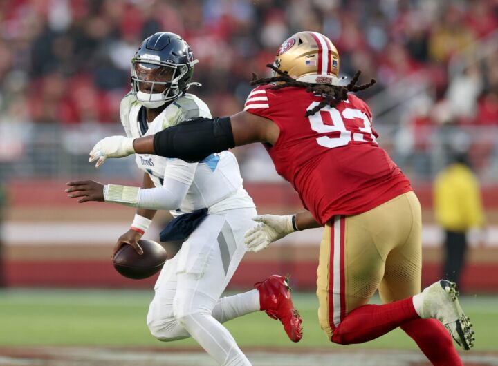 Browns agree to terms with DT Kalia Davis