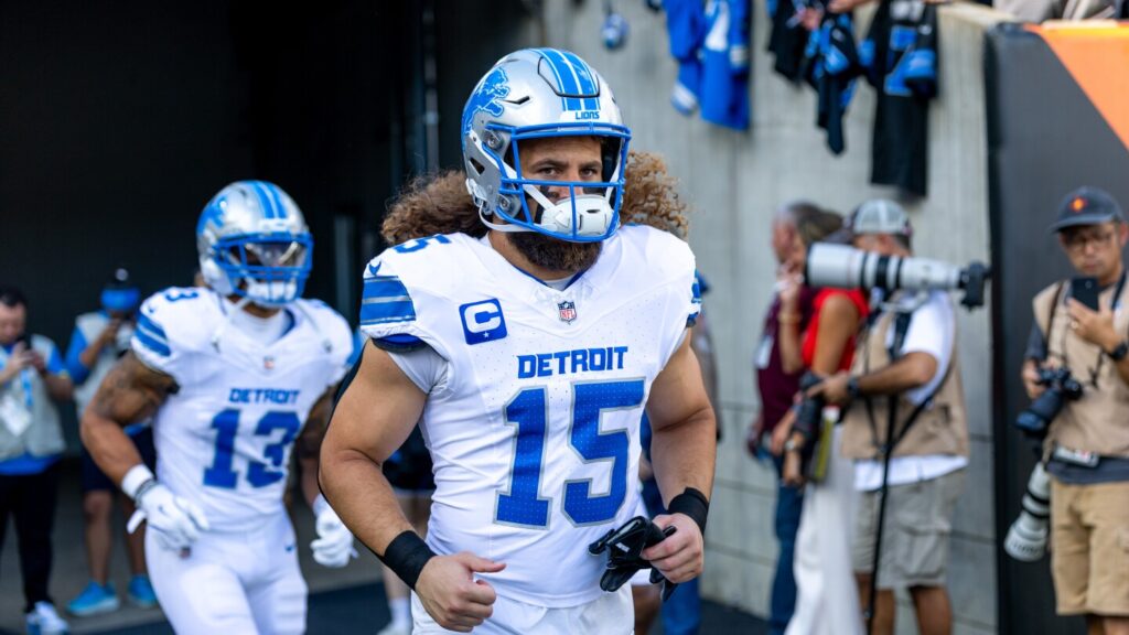Rams sign LB Grant Stuard