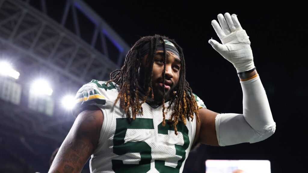 Packers re-sign DE Arron Mosby