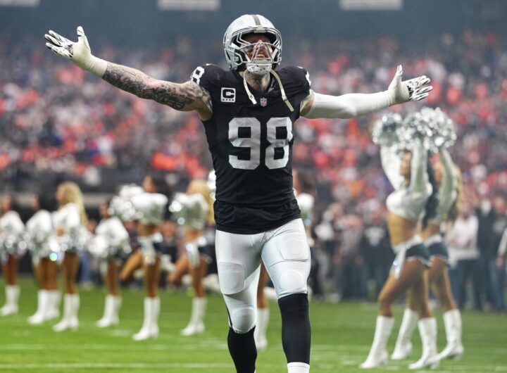 Maxx Crosby: "I'm a Raider. I'm back."