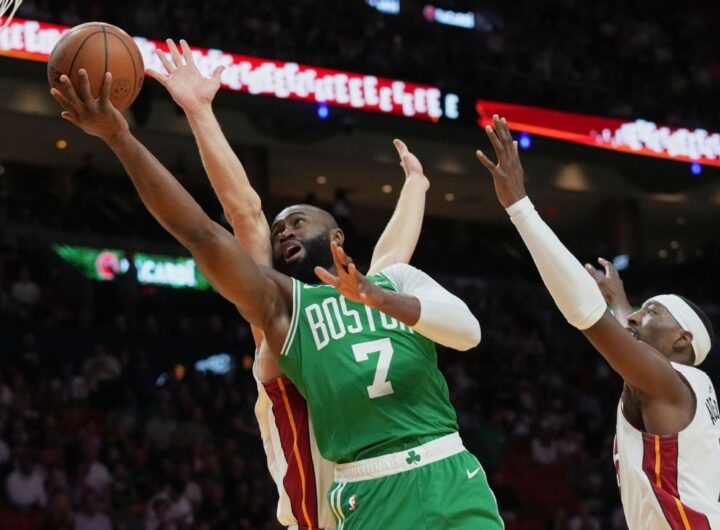 Celtics catch fire vs. Heat in 'exceptional' offensive night